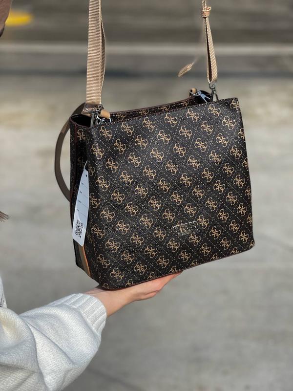 Якісна сумка guess beauty bag brown — ціна 1800 грн у каталозі Сумки ...