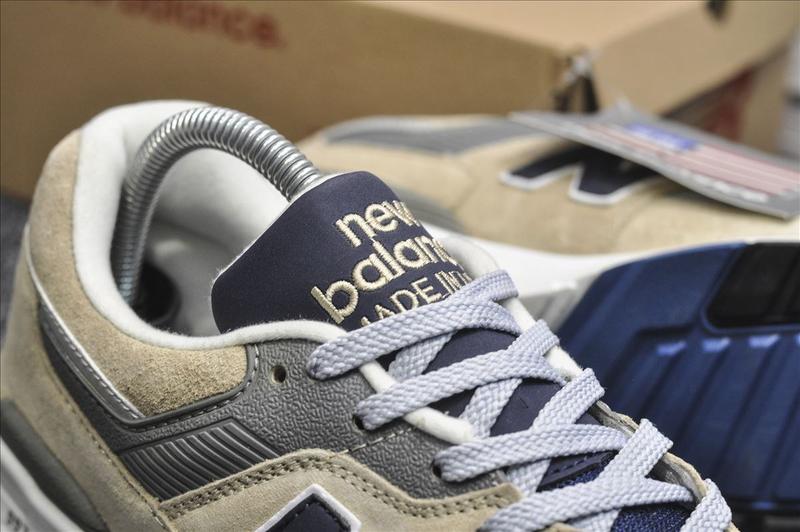 new balance 997 moon shot