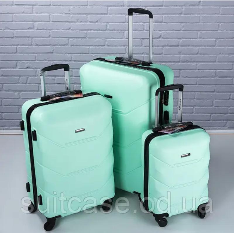Хит продаж чемодан wings бютик мята — цена 650 грн в каталоге Чемоданы ...