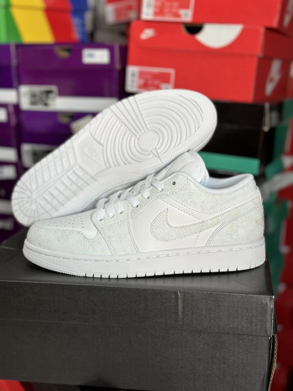 Кроссовки nike air jordan 1 low triple white джордан джорданы низкие ...