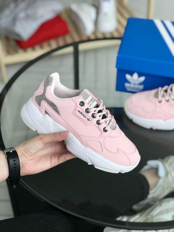 Женские кроссовки adidas falcon — цена 2100 грн в каталоге Кроссовки ...