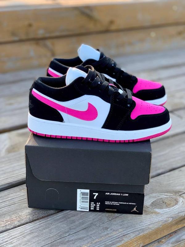 Женские кроссовки jordan 1 джордан — цена 2600 грн в каталоге Кроссовки ...