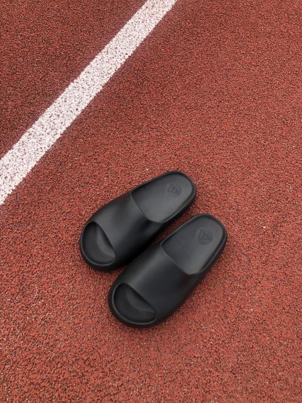 Женские шлепанцы adidas yeezy slide адидас изи слайды — цена 1850 грн в ...