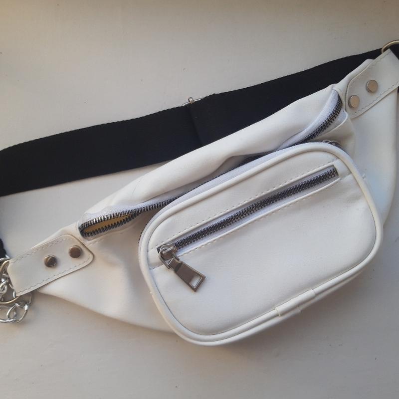 Біла бананка, сумка на пояс, сумка через плече — ціна 280 грн у ...