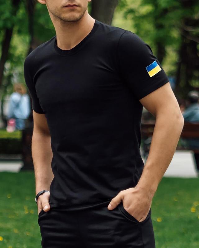 Базовая патриотическая мужская футболка с флагом украины классическая ...