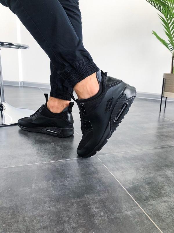 nike air max mid winter black