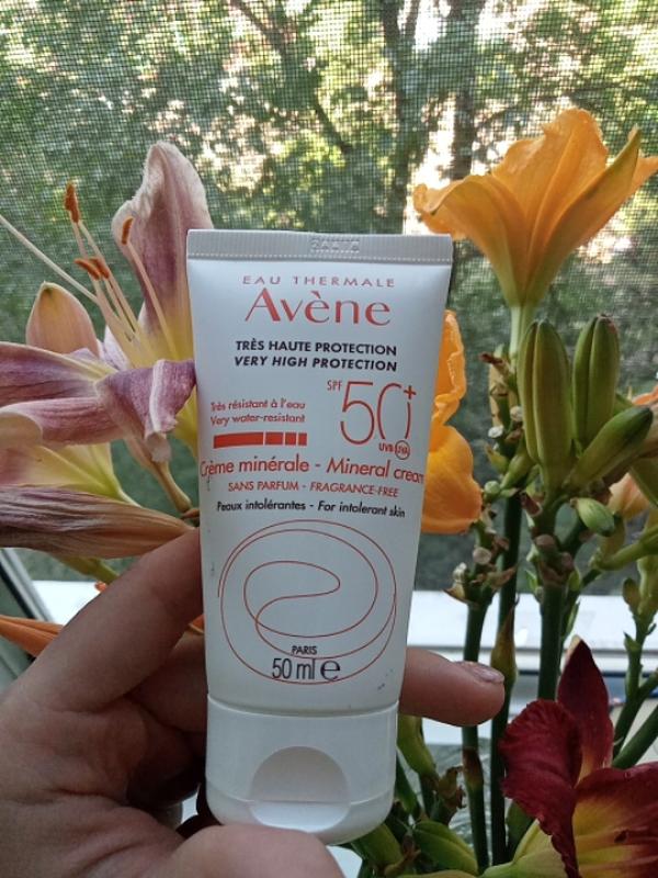 Сонцезахисниц крем spf50+ avène — цена 400 грн в каталоге Крем для лица ...