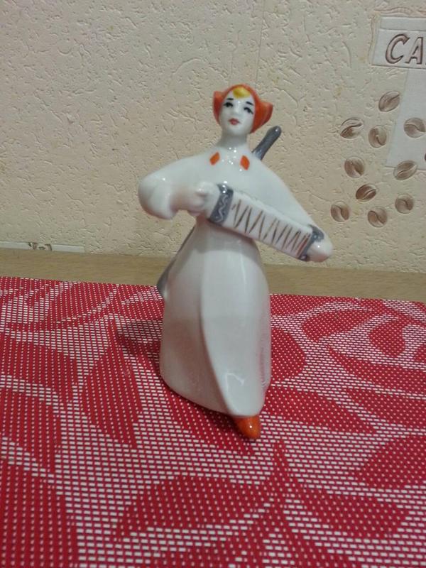 статуэтка буденовец. будёновец горнист. статуэтка буденовец. юный буденовец статуэтка вербилки. фигурка лфз буденовец.