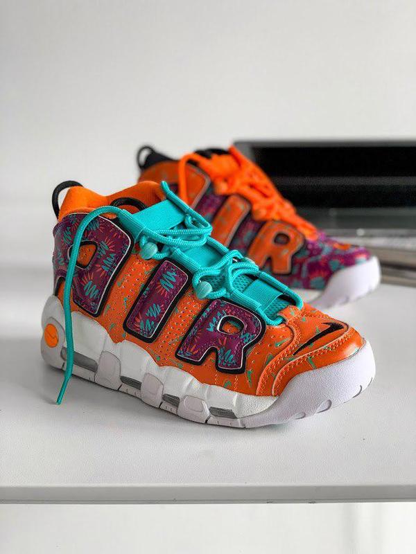 Nike air more store uptempo 90s