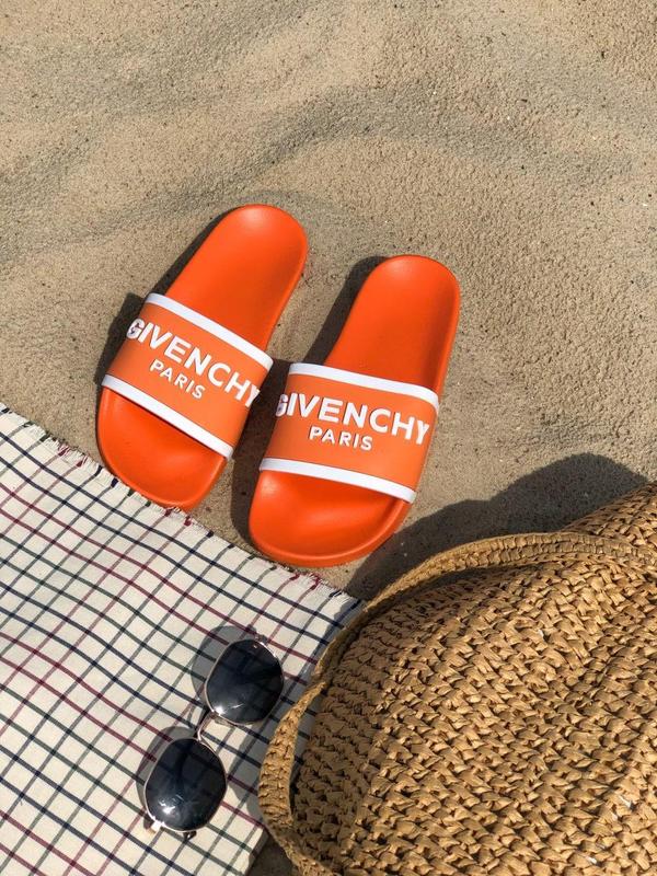 Givenchy slides orange — ціна 702 грн у каталозі Сандалії Купити ...
