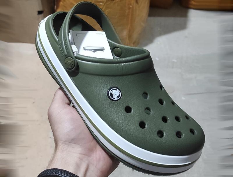 127462892 This New Crocs Collaboration Has Glow in the Dark Styles crocs haki 1500