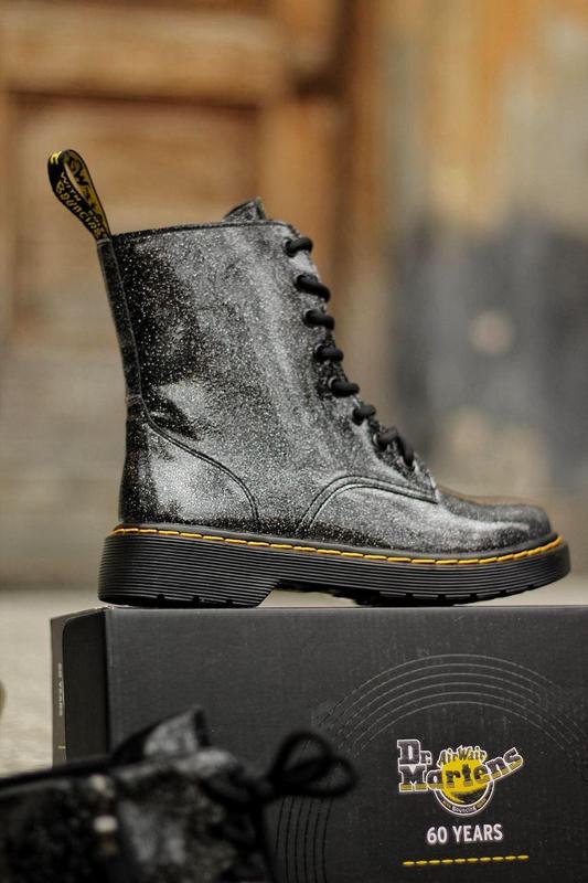 Doc martens light outlet