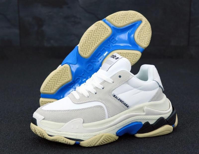 balenciaga triple s v2 white