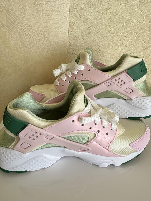 Nike huarache run sneaker sale