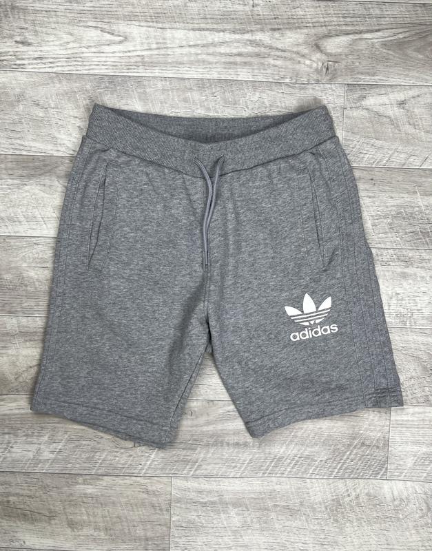 Adidas original шорты м размер сeрые с лого оригинал хорошие — цена 405 ...