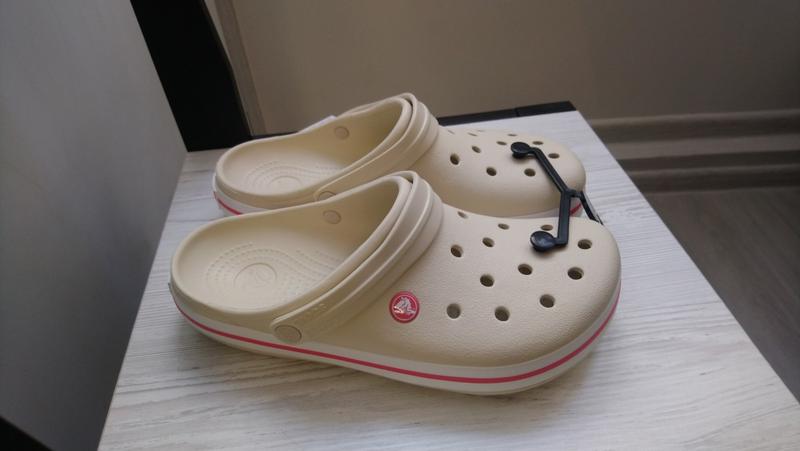 crocs stucco