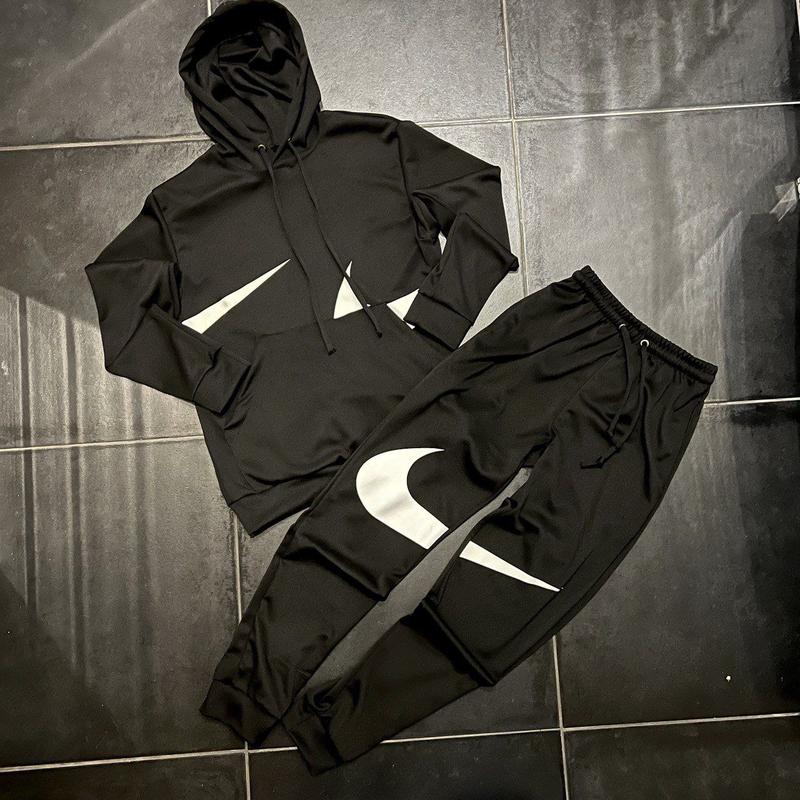 Ensemble nike noir rouge hotsell