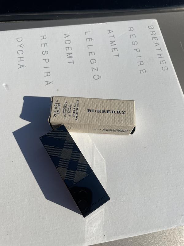 Помада burberry — цена 760 грн в каталоге Помада для губ Купить товары ...