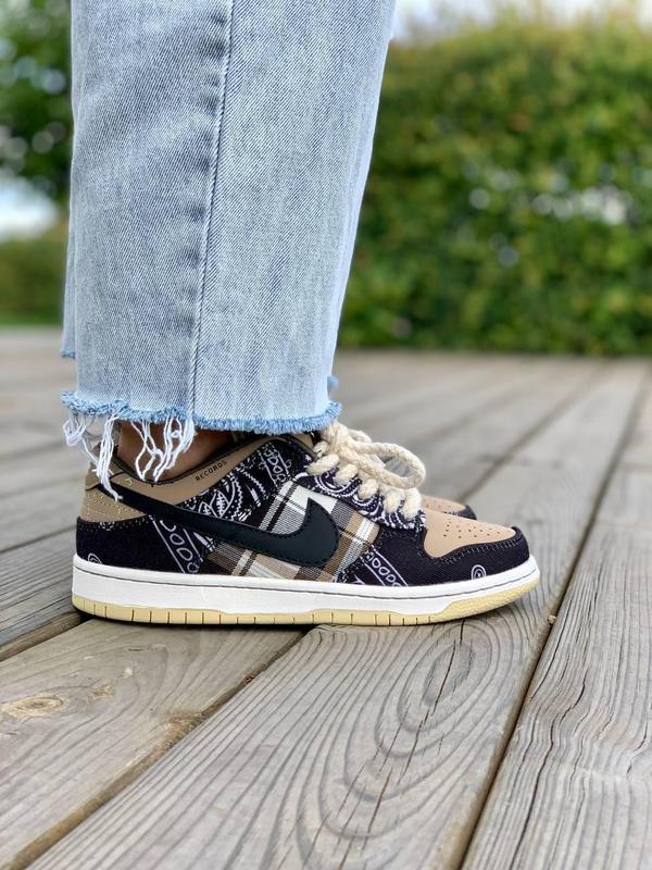 Nike sb dunk low x travis scott cactus jack grey 2450 130304138