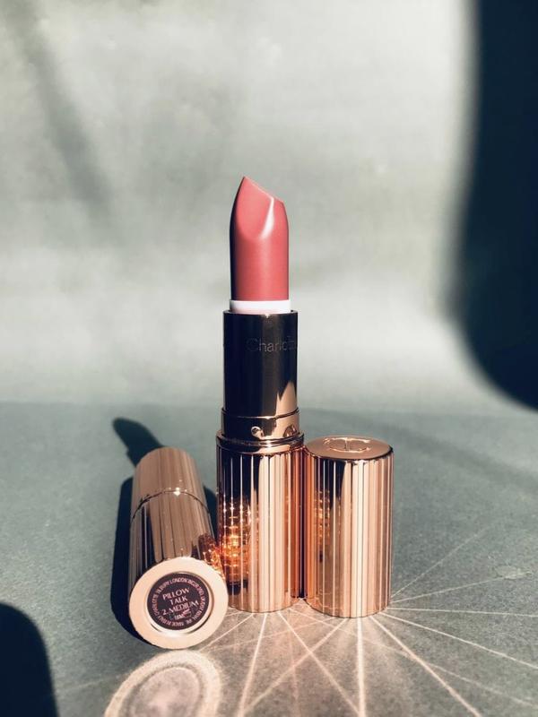 Charlotte tilbury pillow talk помада matte revolution lipstick в ...