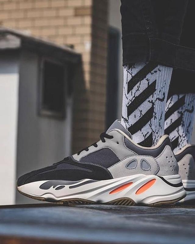 men adidas yeezy boost 700 magnet