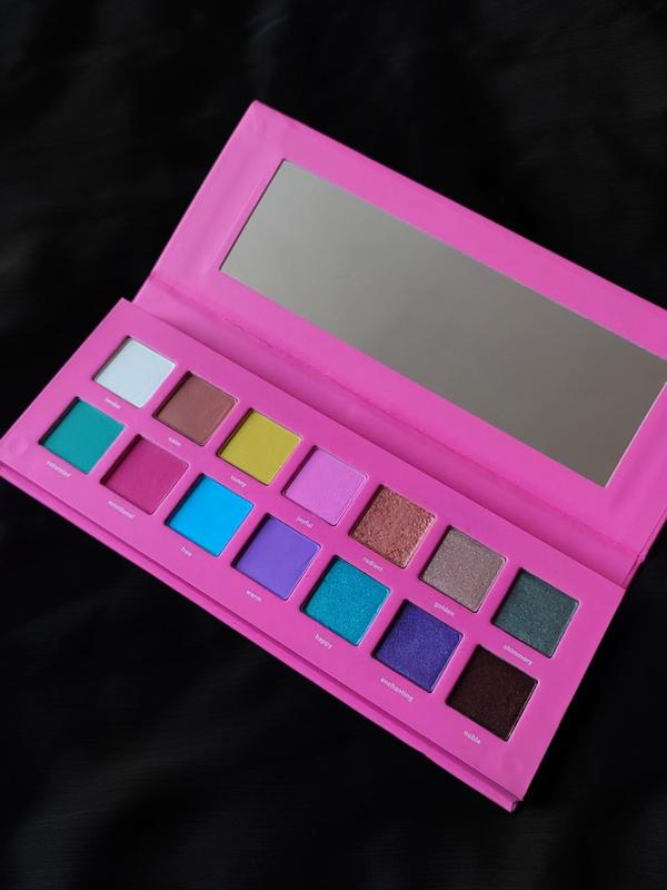 Палетка glambee celebrate — цена 399 грн в каталоге Тени для век Купить ...