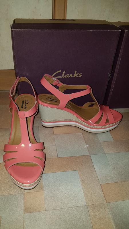 clarks zia wave