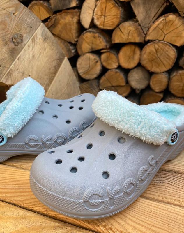 Ice blue lined crocs new arrivals