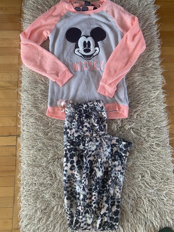 disney mickey love to lounge 250 131411089