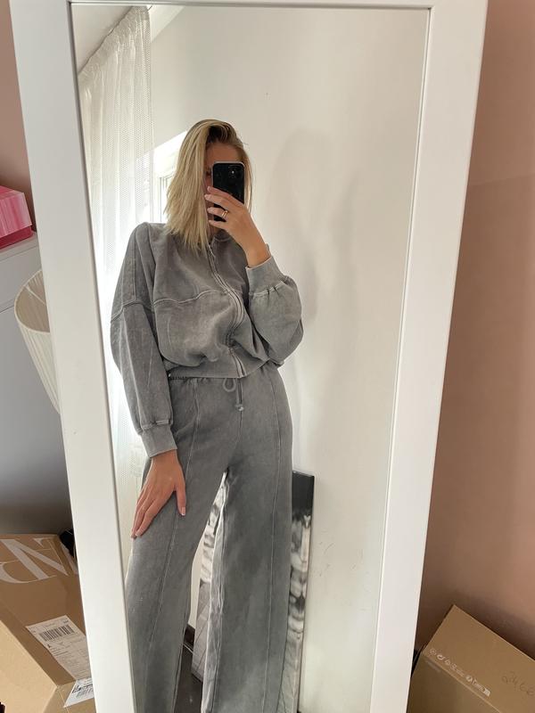 Костюм зара бомбер фліс zara штани кофта на замку зіпка — ціна 3075 грн ...