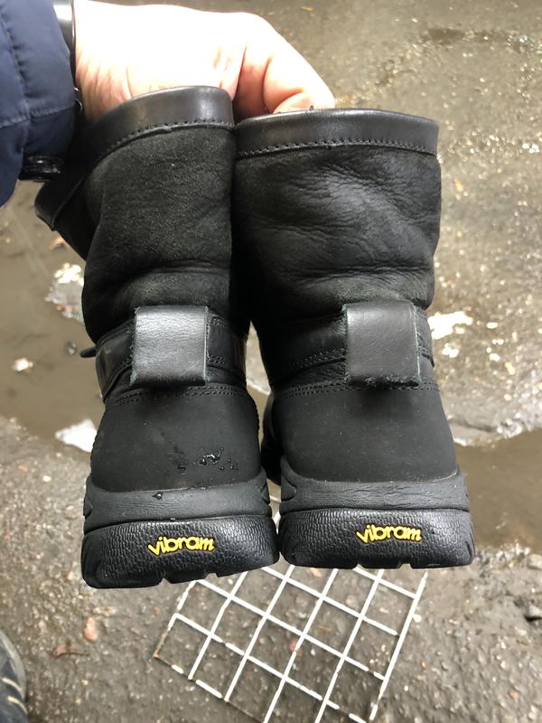 Vibram 2024 boots ugg