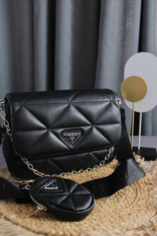 Prada logo quilted shoulder bag hotsell
