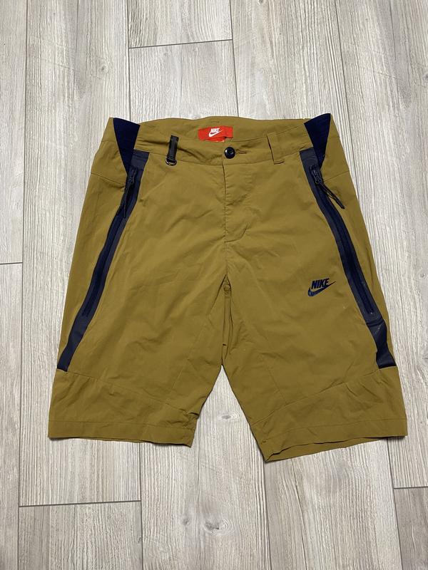 Nike tech store woven 2.0