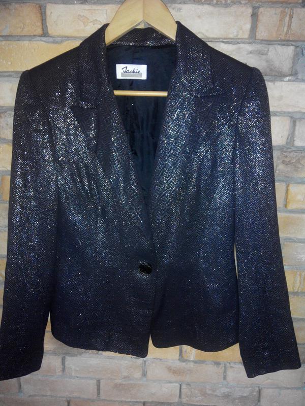 Пиджак люрекс. Пиджак диор букле. Жакет с пайетками. Жакет кристиан диор. Женский кожа шерсть пиджак.