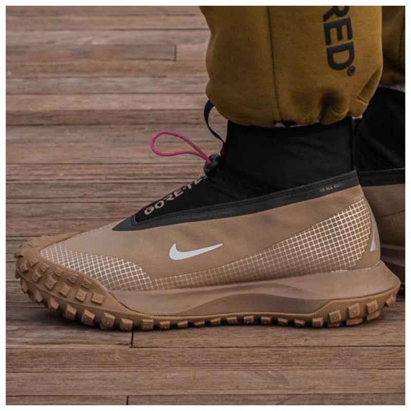 Мужские кроссовки nike acg mountain fly gore-tex beige black mounth ...