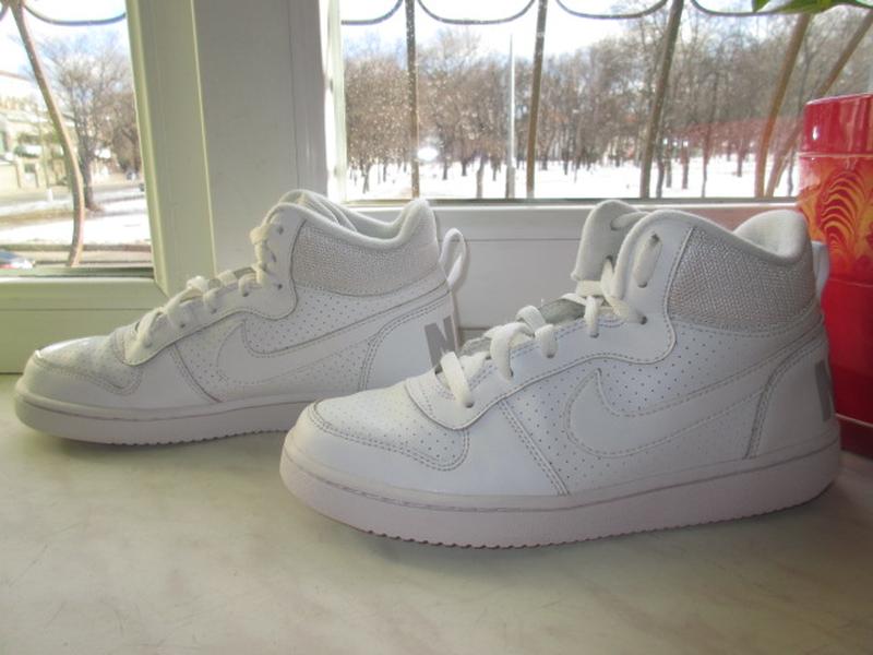 nike court borough 37