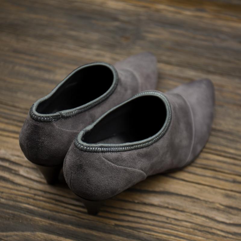 ecco shape 45 sleek slip on