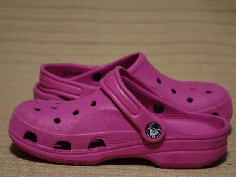 crocs j 2