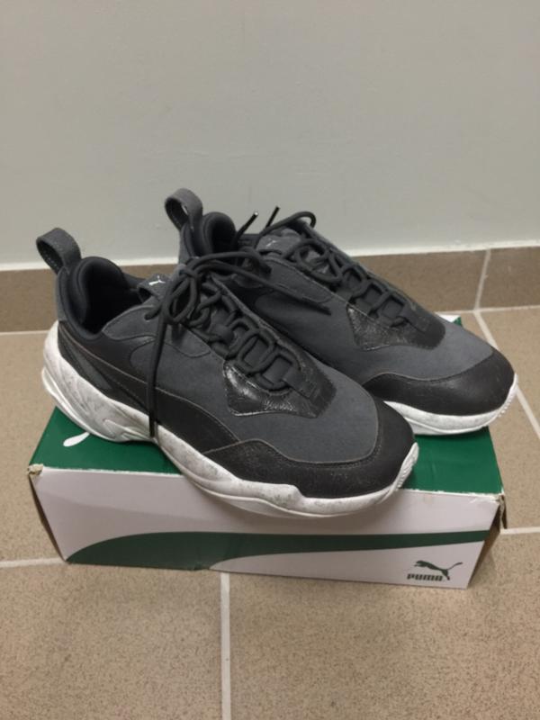 thunder distressed women's sneakers