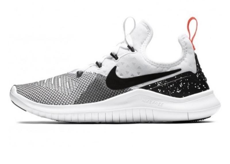 White nike free store tr 8