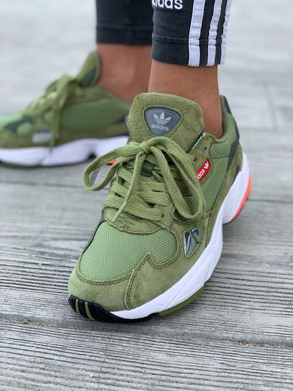 Khaki sales adidas falcon