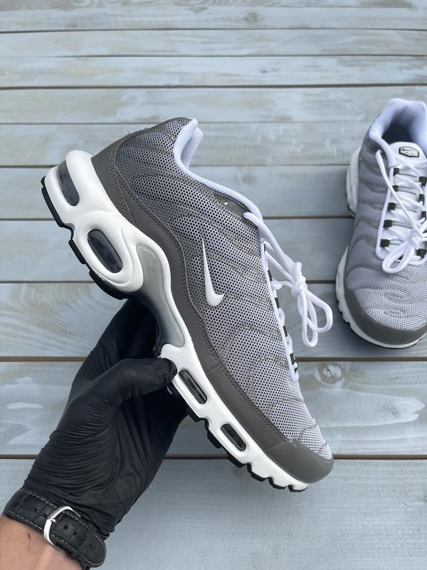 Оригинал nike air max plus se tn оригинальние мужские кроссовки найк ...