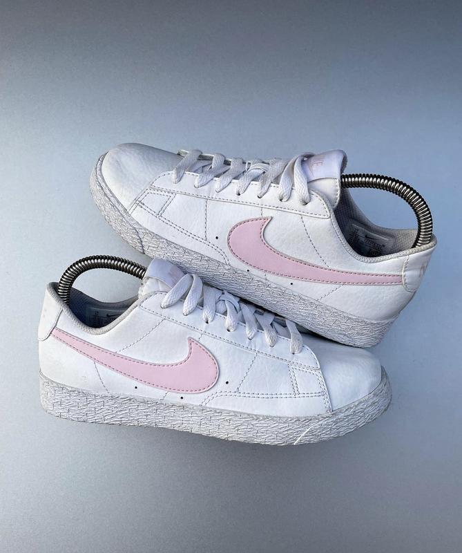 Кожаные женские оригинальные кроссовки nike 🔥 — ціна 899 грн у каталозі ...