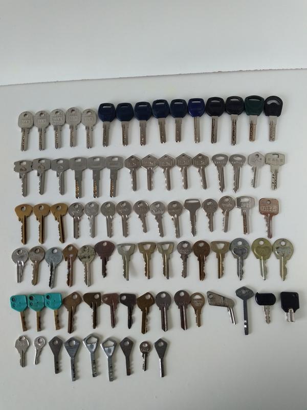 Ключи ключики дверные для декора или для подбора на замок навесной или ...