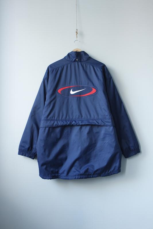 ジャケット・アウター NIKE Vintage Nylon Jacket Big Logo M Nike vintage nylon big logo куртка мужская найк винтаж нейлоновая
