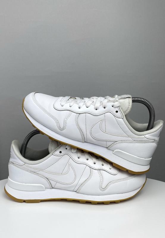 nike internationalist 38.5