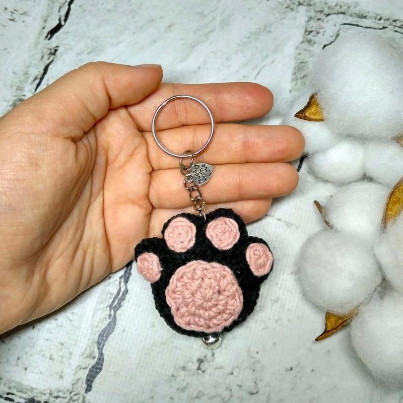 Брелок кошачья лапка черная игрушка вязаная амигуруми ручная работа ...