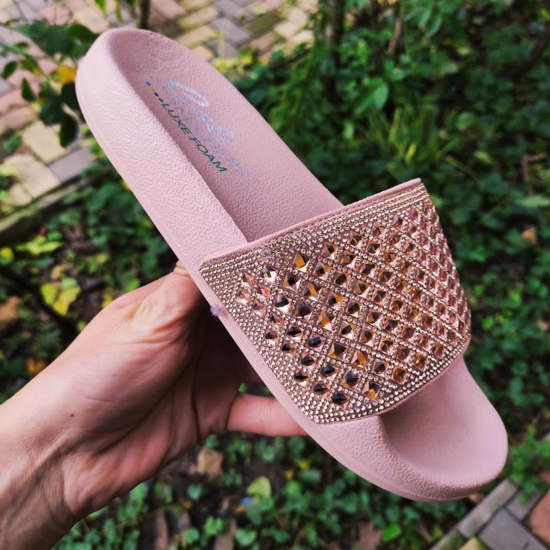 Luxe foam skechers online