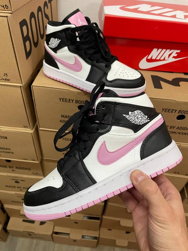 Black and best sale pink jordan 4