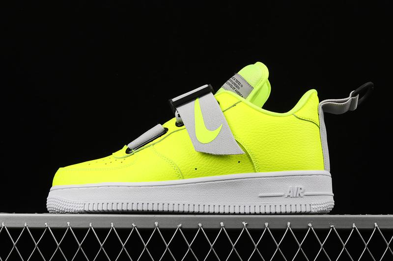 nike air force utility volt